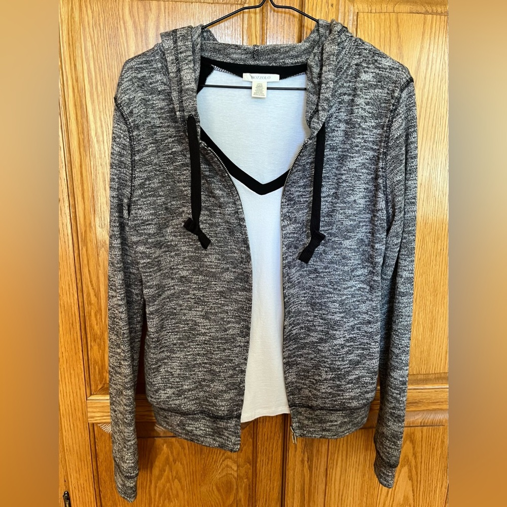 Women’s/juniors hooded zip-up sweater and T-shirt combo Size large NWOT not worn